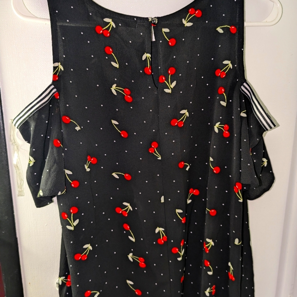 GYPSIES & Moondust "M" Fancy Black & Cherry design off the shoulders top